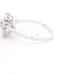 Anillo de Oro Blanco 18K Rodinado Rosetón con Diamantes
