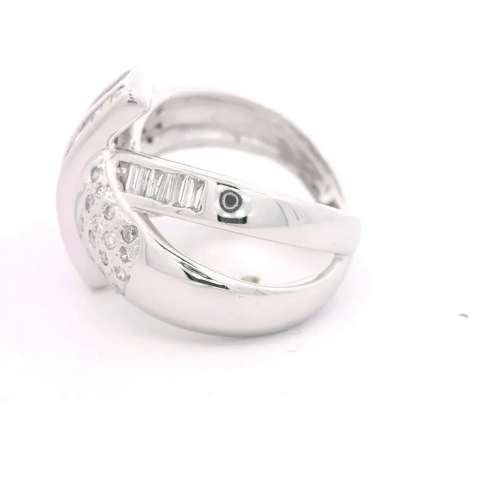 Anillo Oro Blanco 18K con Diamantes