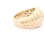 Anillo de Oro 18K Sello con Diamantes y Laterales Tallados