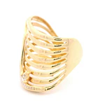 Anillo de Oro Amarillo 18K Ondulado Calado con Diamantes