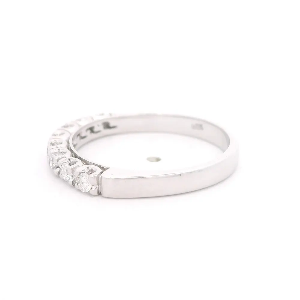 Anillo Oro Blanco 18K Cintillo con Diamantes