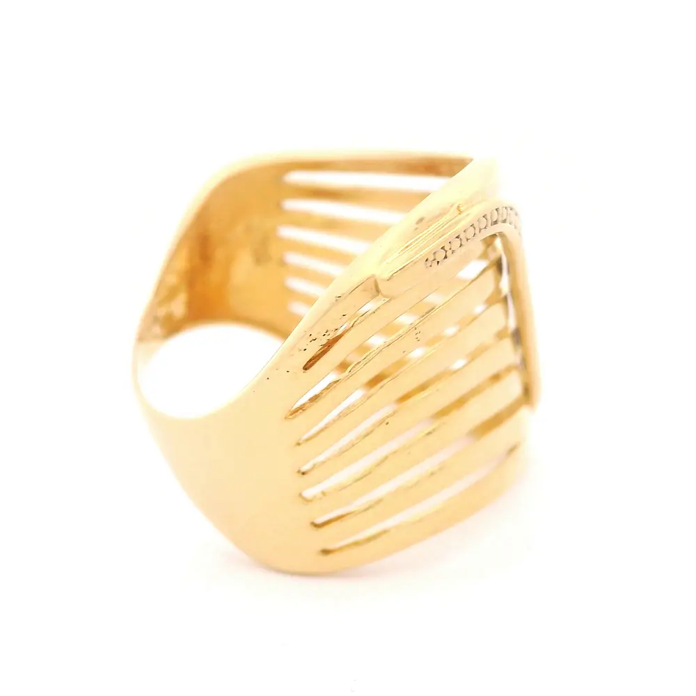 Anillo de Oro Amarillo 18K Ondulado Calado con Diamantes