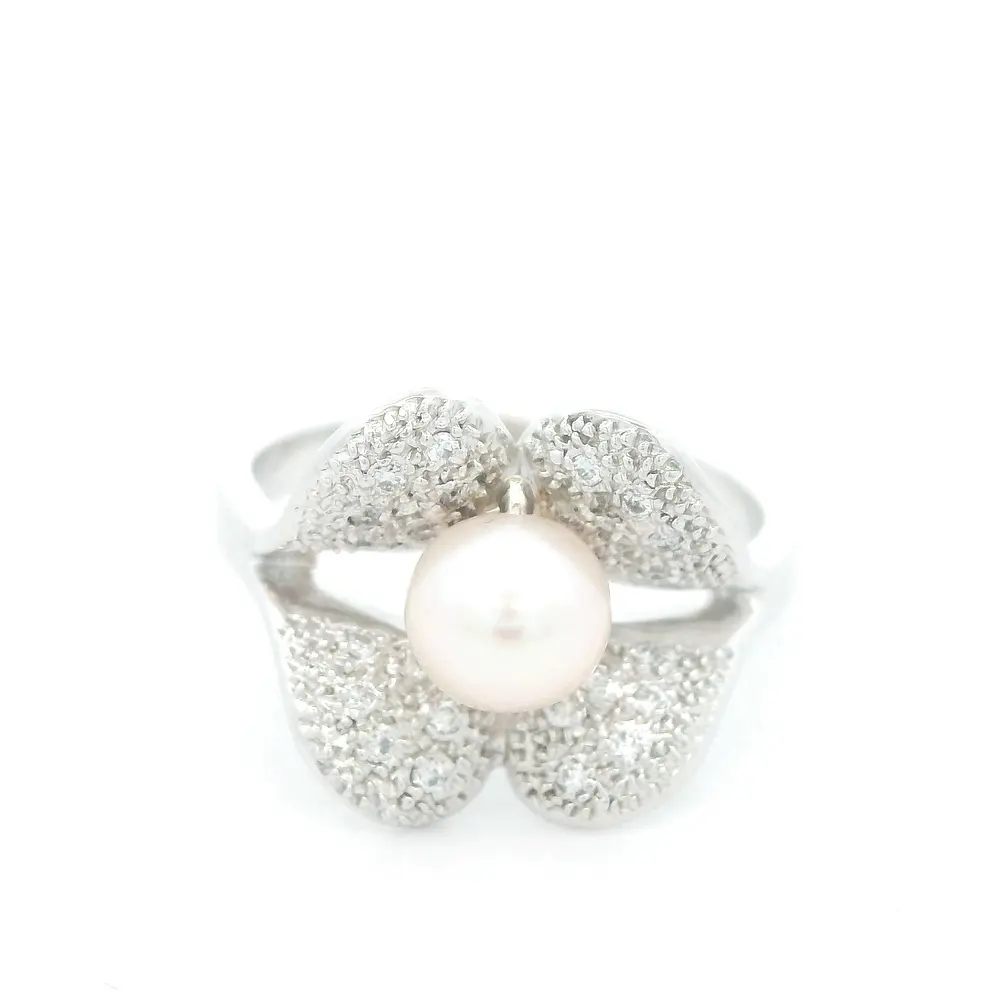 Anillo Oro Blanco 14K Flor con Diamantes y Perla
