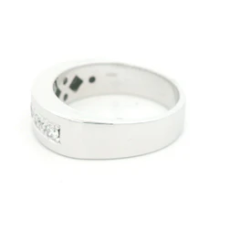 Anillo de Oro Blanco 18K Cintillo Rodinado con 7 Diamantes Naturales