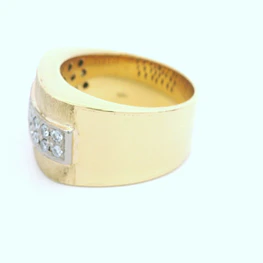 Anillo Oro 18K Cintillo con Diamantes