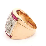 Anillo Oro 18K Sello con Diamantes