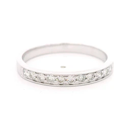 Anillo Oro 18K Cintillo con Diamantes