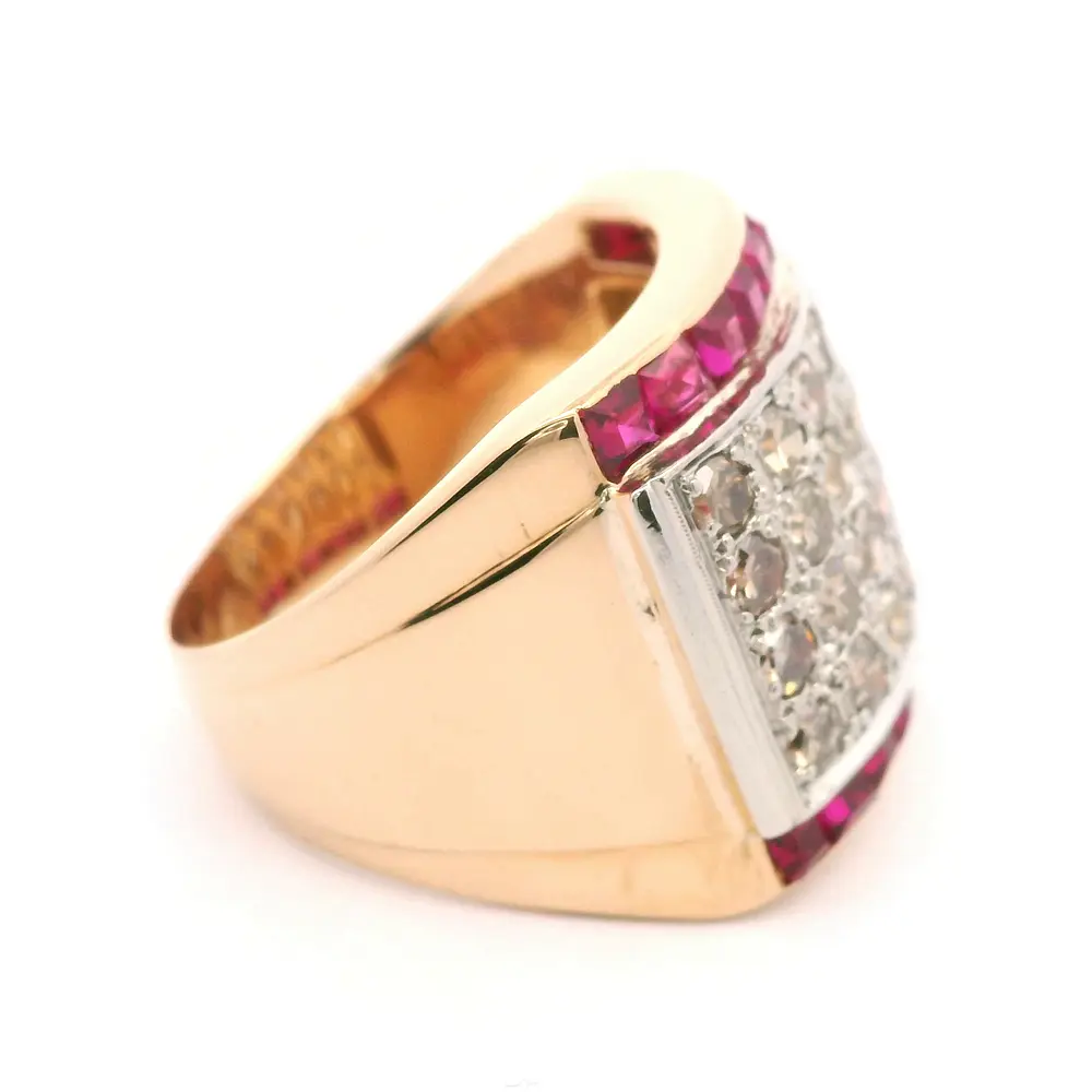 Anillo Oro 18K Sello con Diamantes