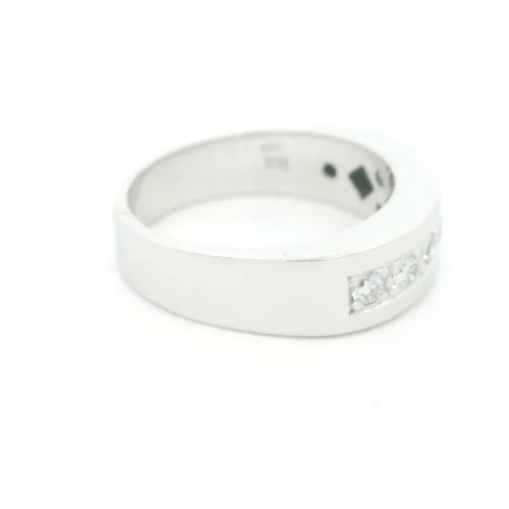 Anillo de Oro Blanco 18K Cintillo Rodinado con 7 Diamantes Naturales
