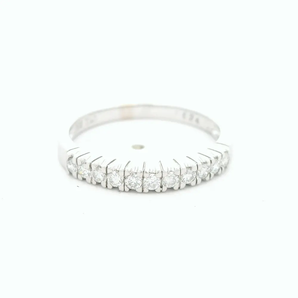 Anillo Oro 18K Cintillo con Diamantes