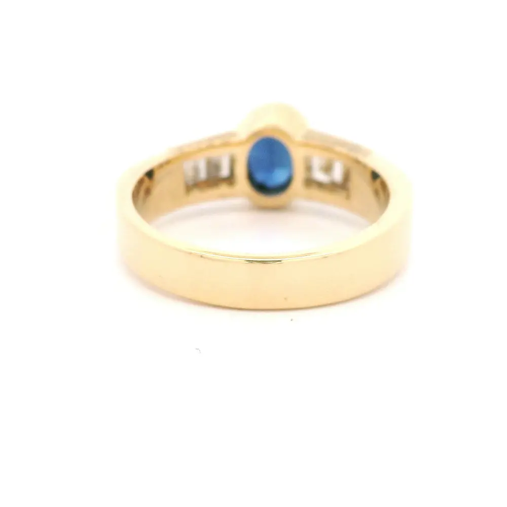Anillo Oro 18K Solitario con Zafiro