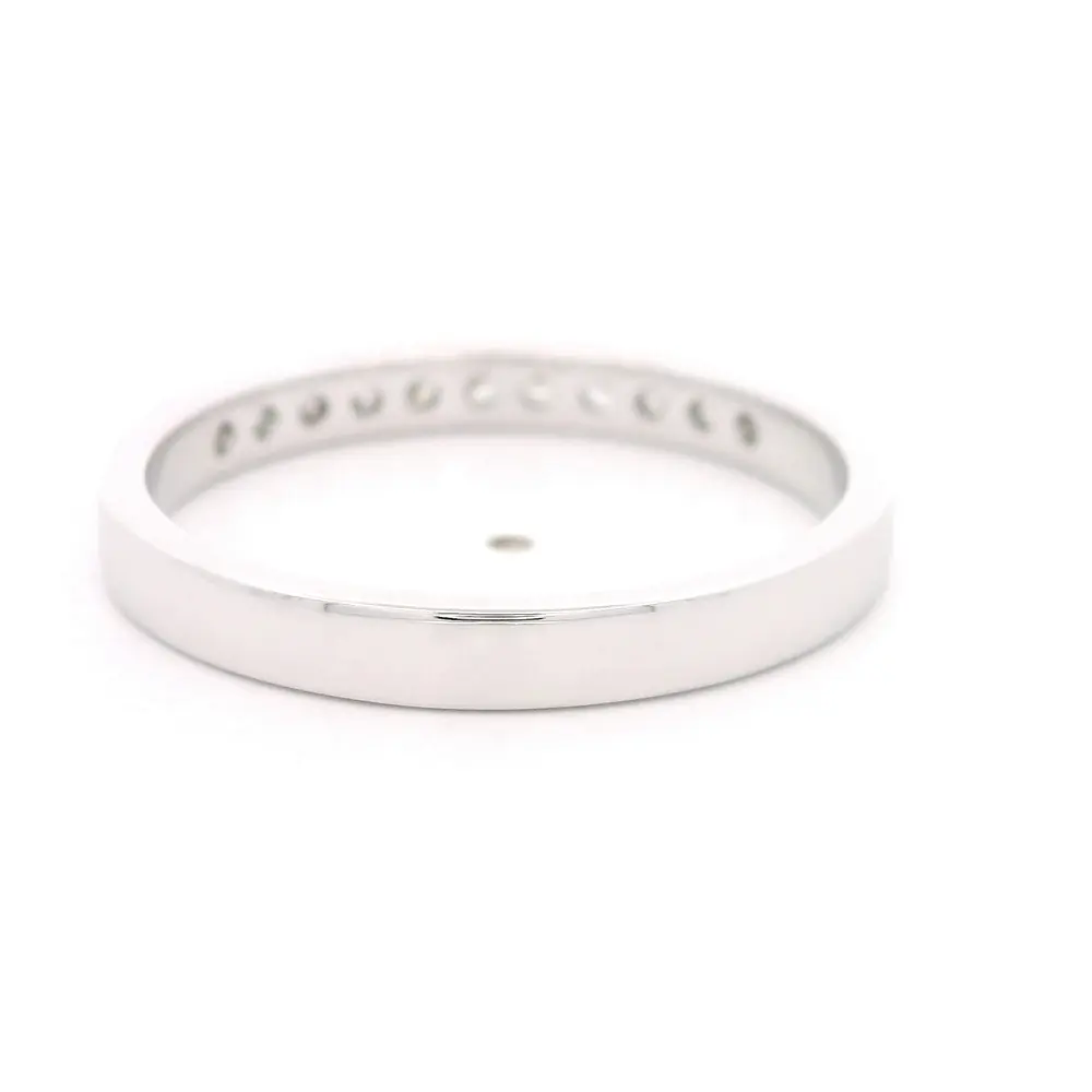 Anillo Oro 18K Cintillo con Diamantes