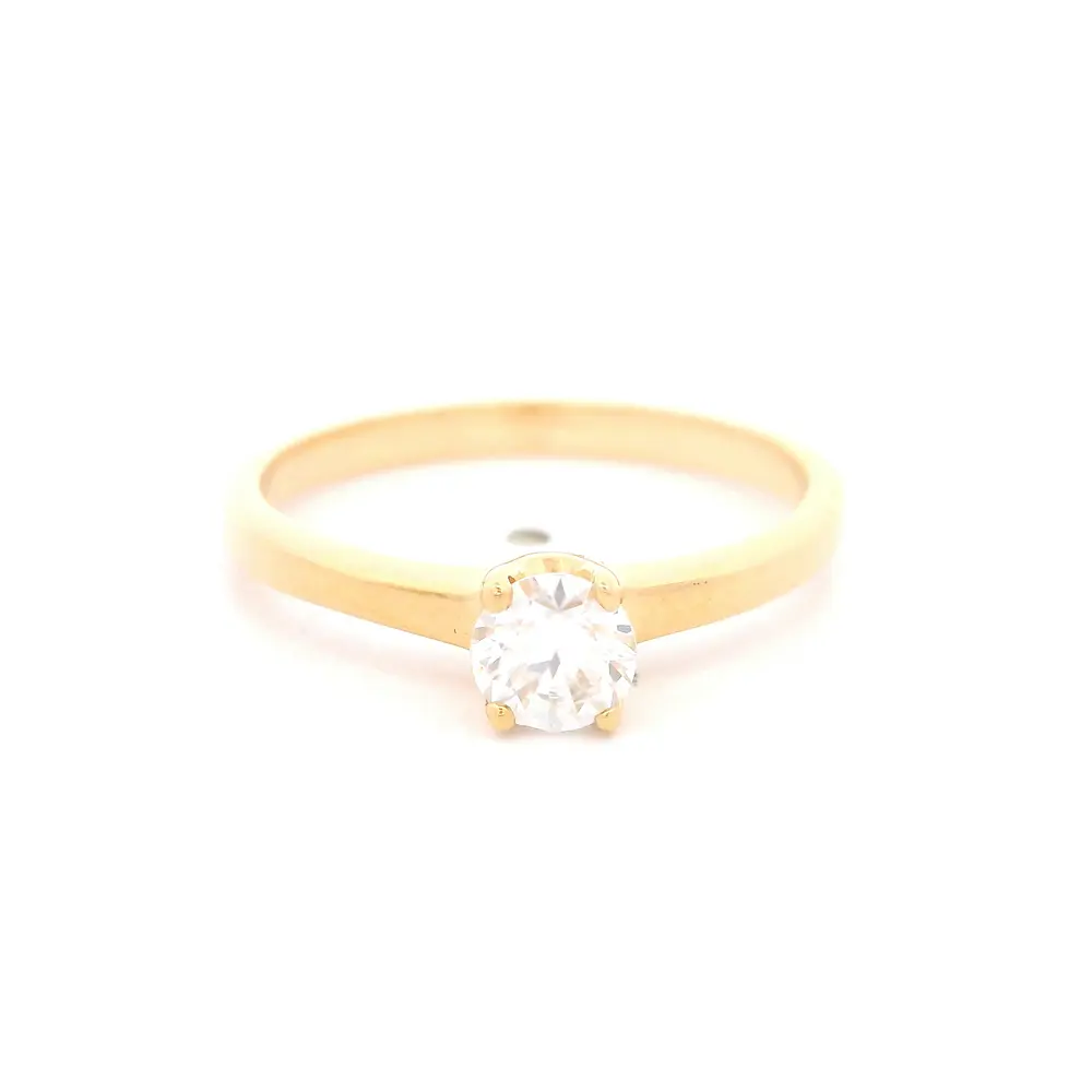 Anillo Oro 18K Solitario con Moissanita