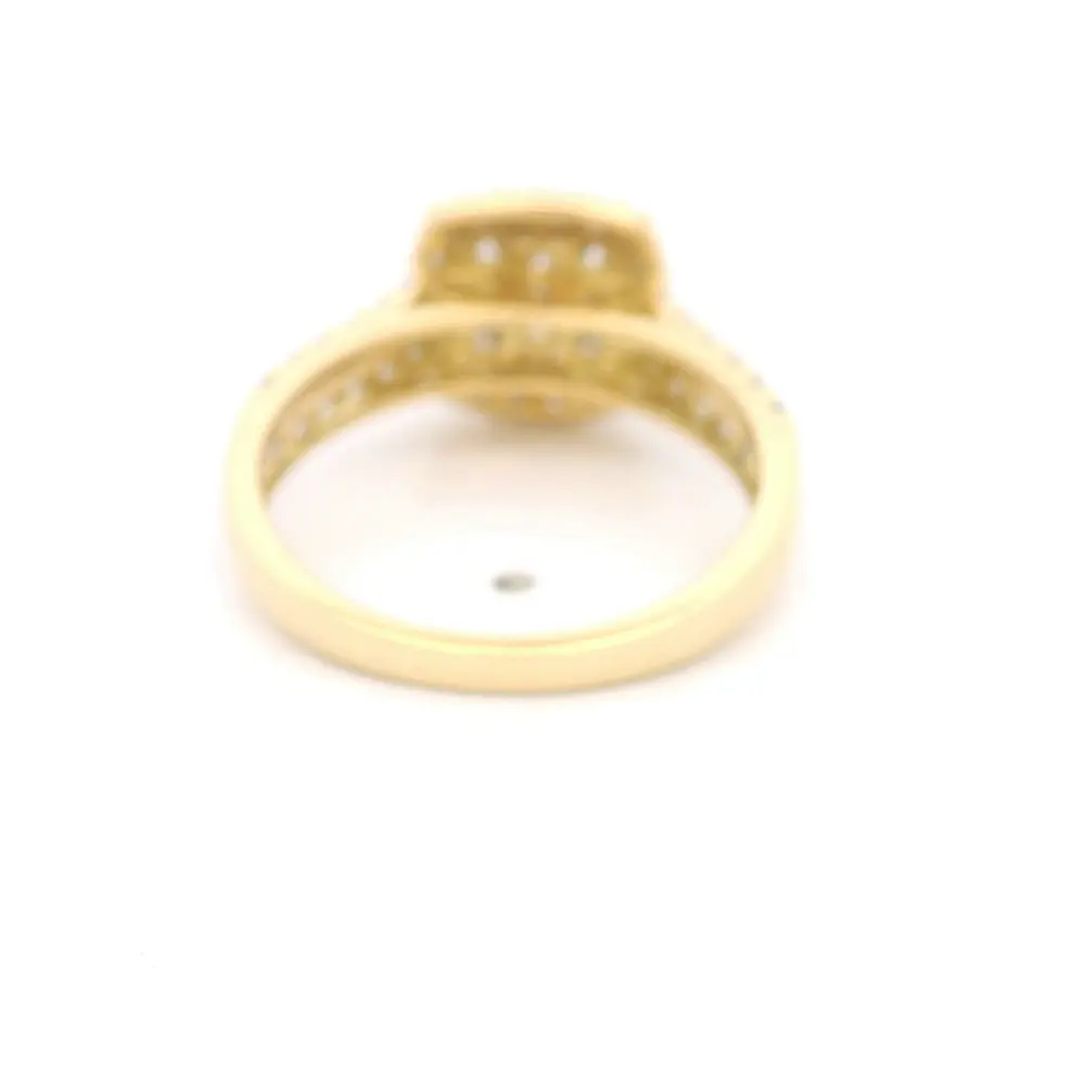 Anillo Oro 18K Sello con Diamantes