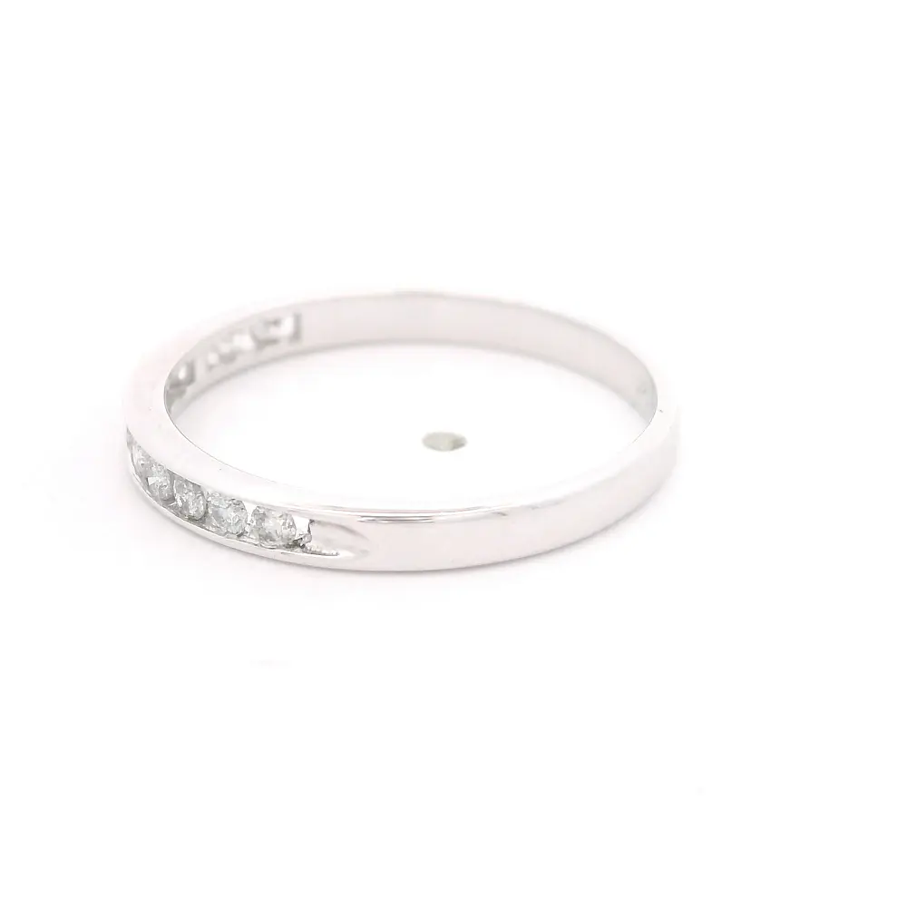Anillo Oro 18K Cintillo con Diamantes