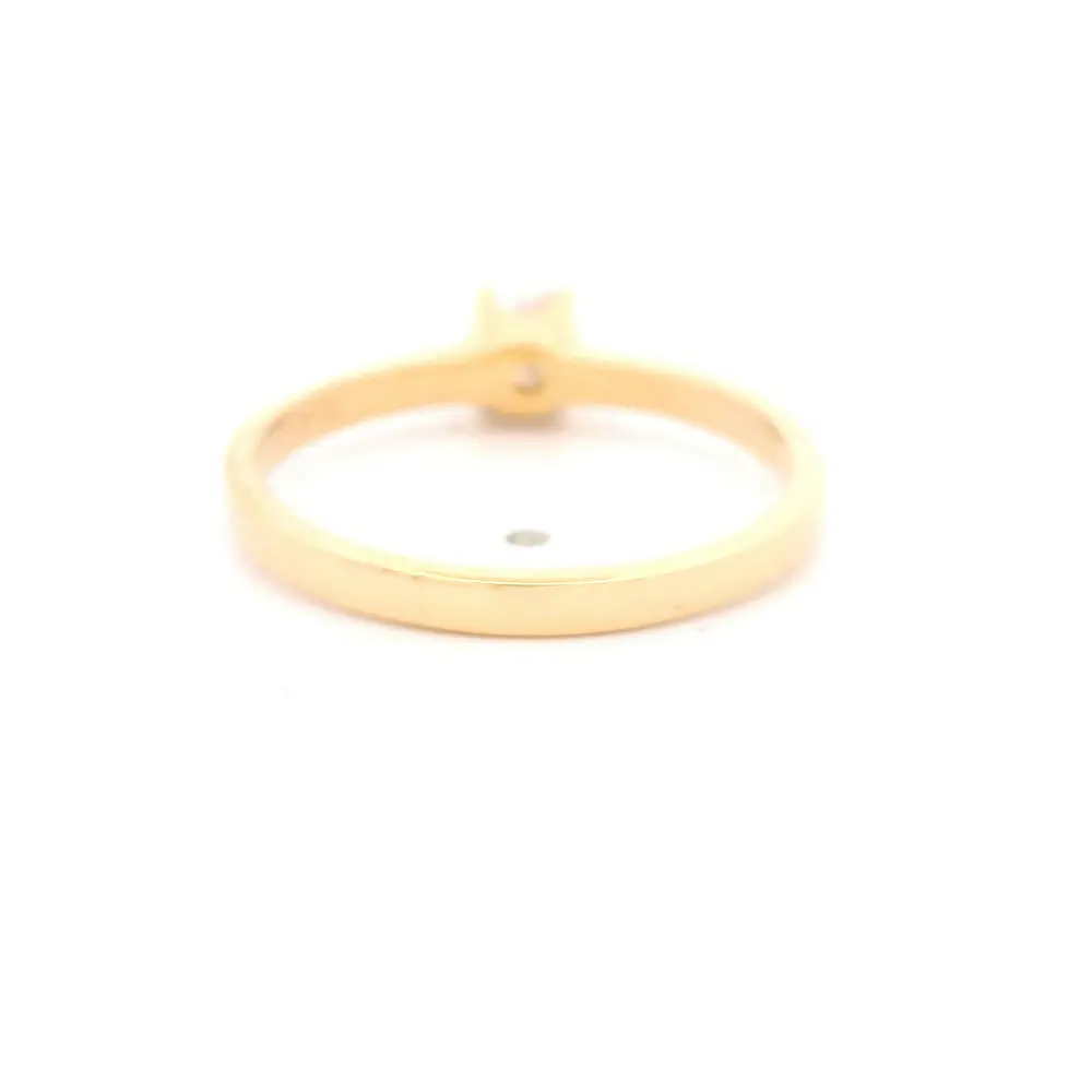 Anillo Oro 18K Solitario con Moissanita