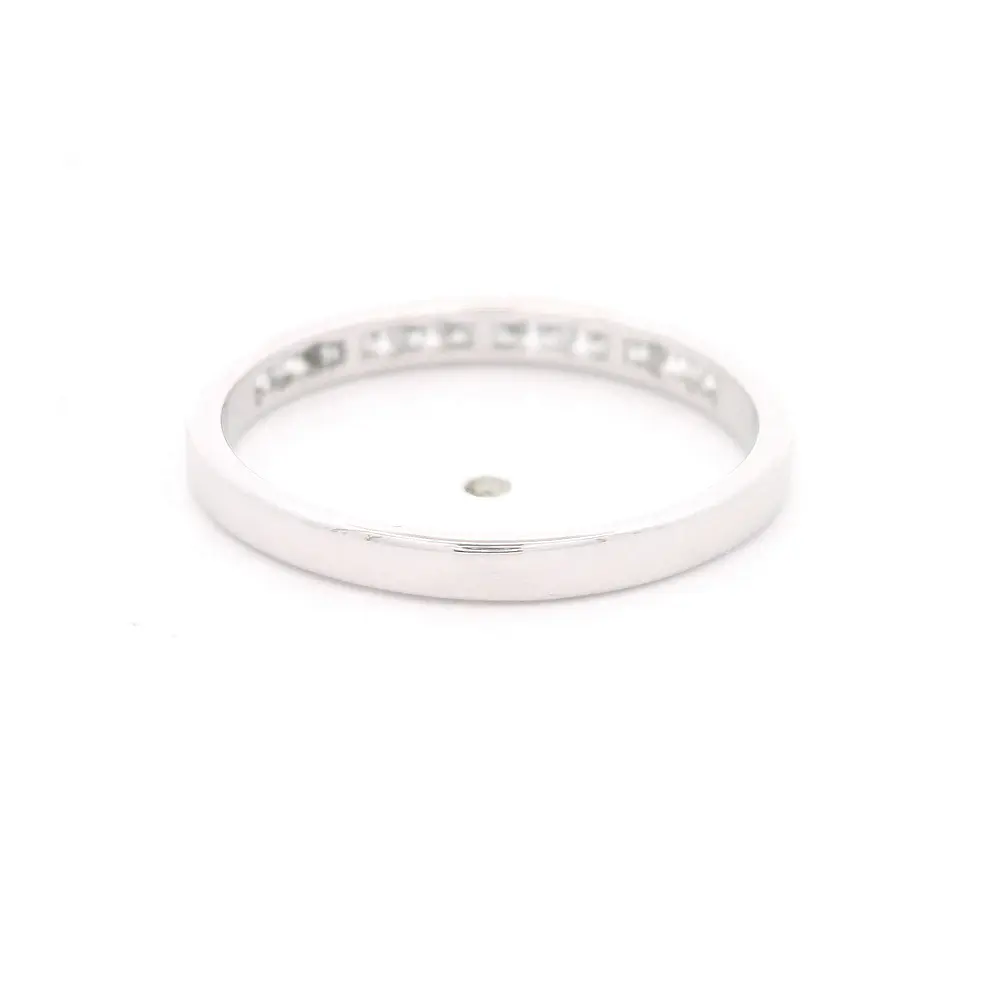 Anillo Oro 18K Cintillo con Diamantes
