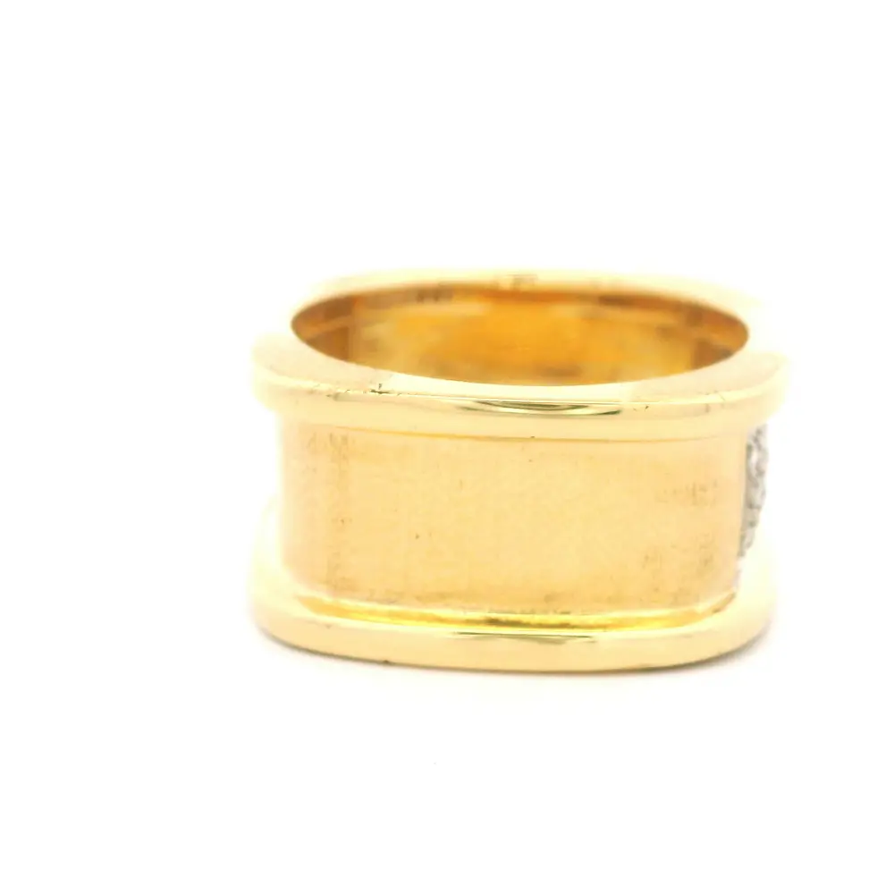 Anillo Oro 18K Sello con Diamantes