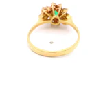 Anillo Flor en Oro 18K con Piedra Ovalada Verde y 12 Diamantes Naturales