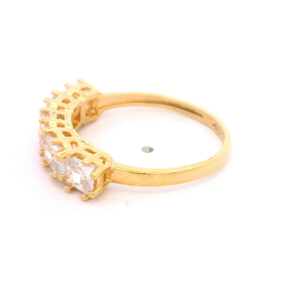 Anillo de Oro Amarillo 18K Cintillo con 5P Incoloras
