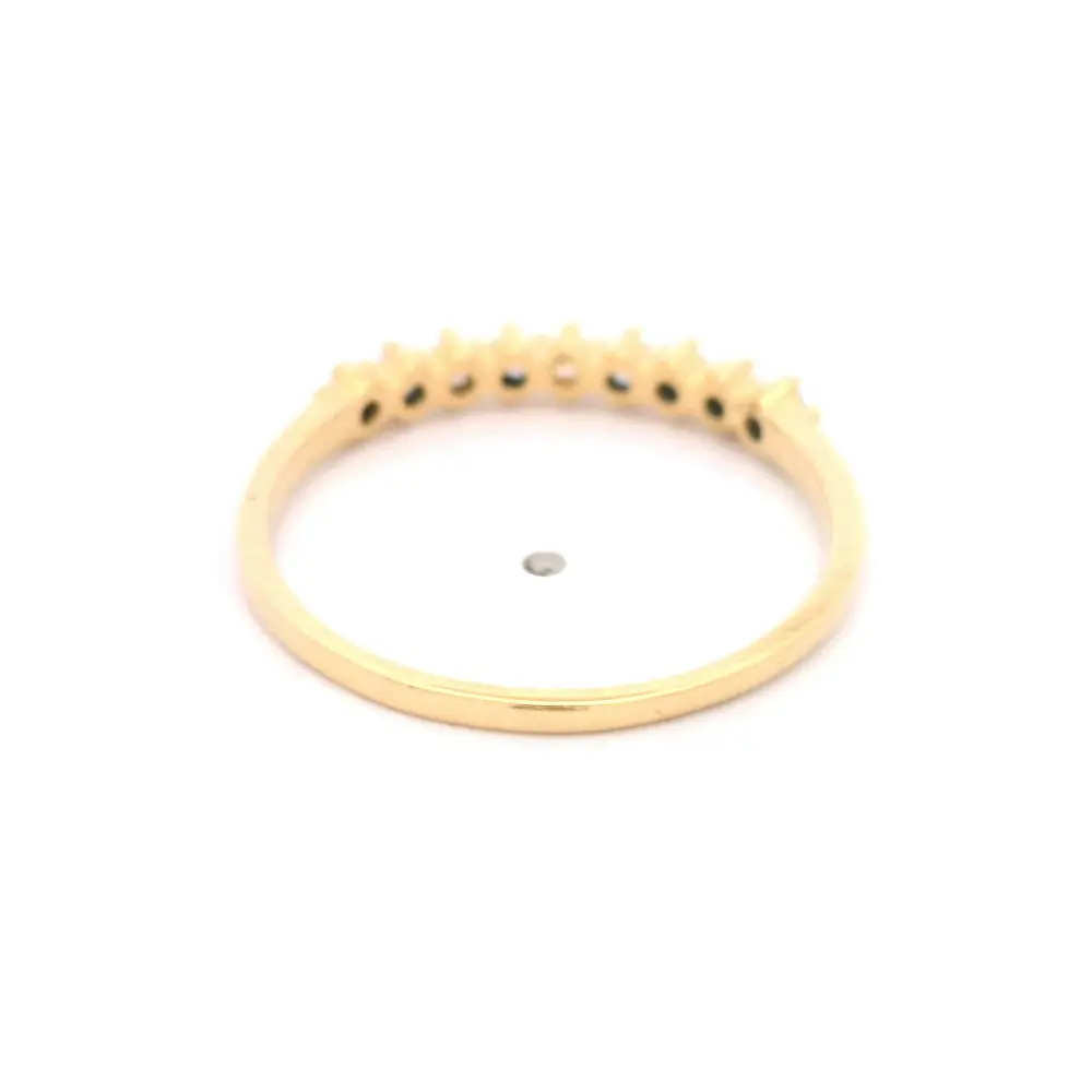 Anillo de Oro Amarillo 18K Cintillo con MCP Incoloras