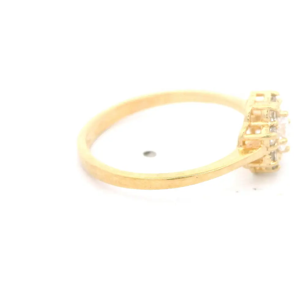 Anillo de Oro Amarillo 18K Flor con 1P Incolora y MCP Incoloras