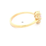 Anillo de Oro Amarillo 18K Flor con 1P Rosada y MCP Incoloras