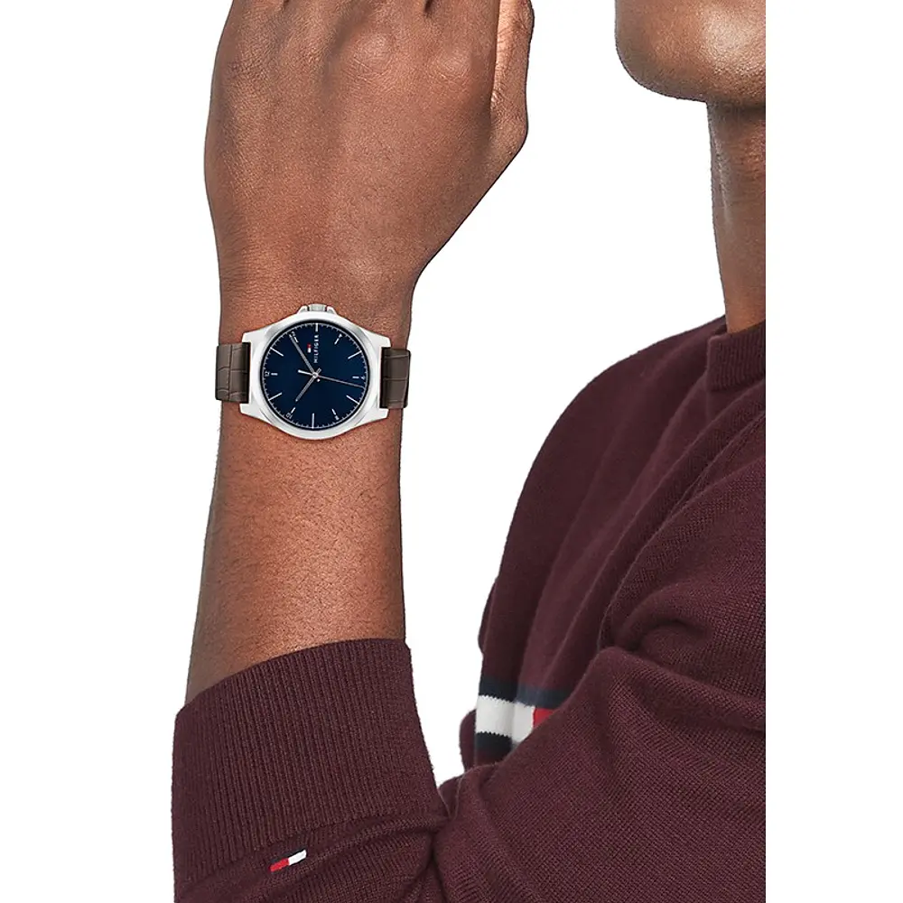Reloj Tommy Hilfiger Norris Código 1710549 para Hombre – Correa de Cuero Café y Esfera Azul