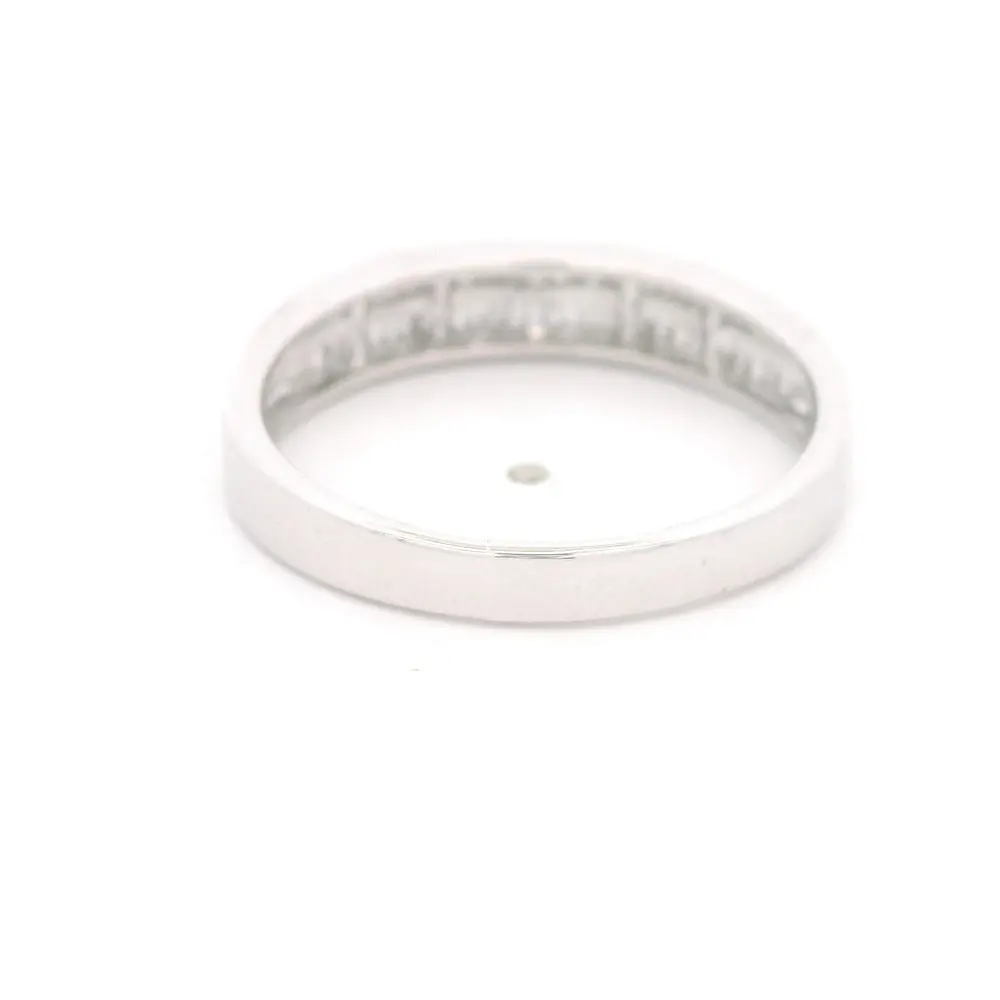 Anillo Cintillo de Oro Blanco 18K con 62 Diamantes Naturales