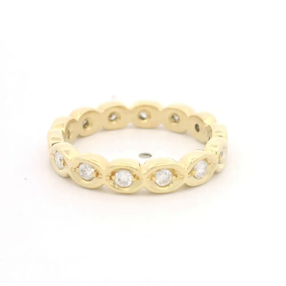 Anillo Cintillo Infinito Oro Amarillo 18K  Con Diamantes