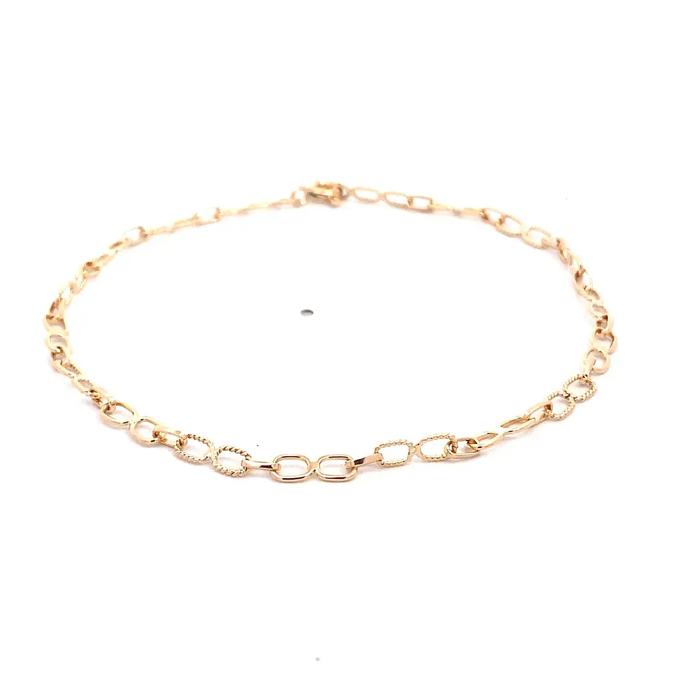 Pulsera Ovalada con Diseño Circular de Oro Amarillo 18K