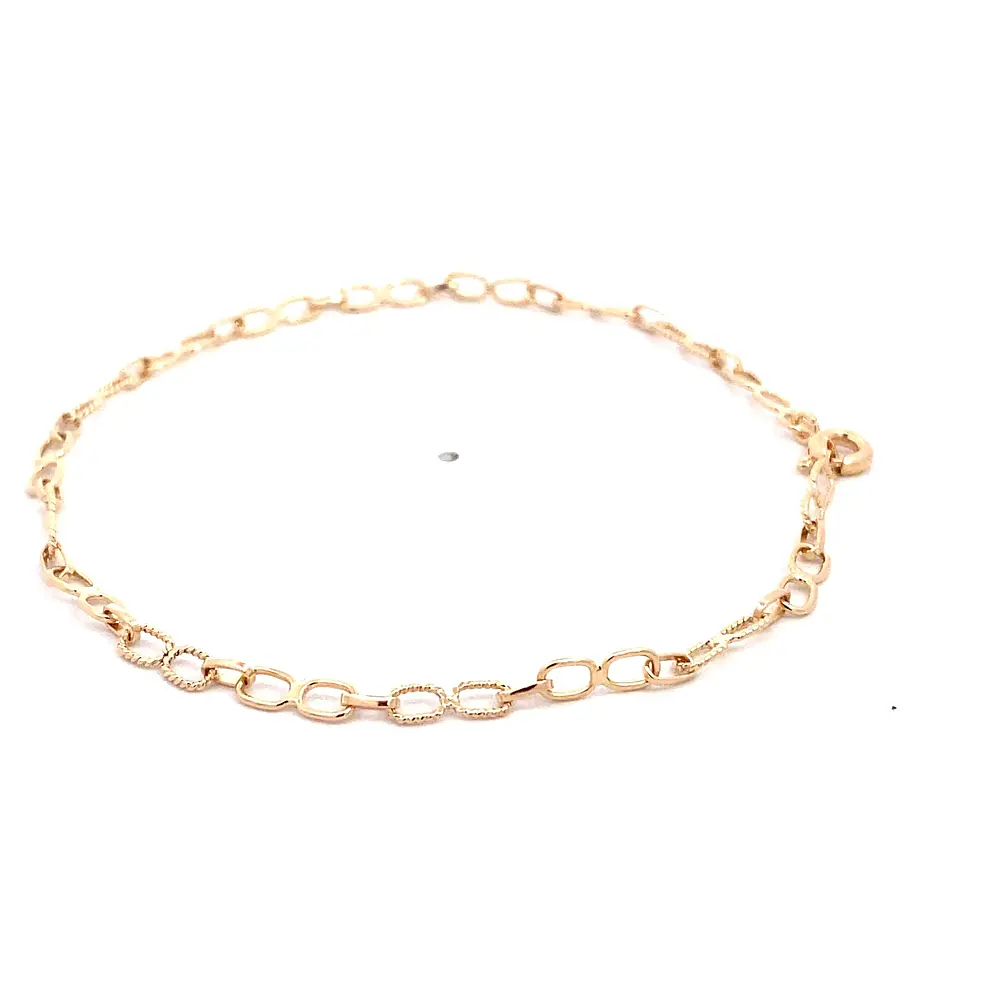 Pulsera Ovalada con Diseño Circular de Oro Amarillo 18K