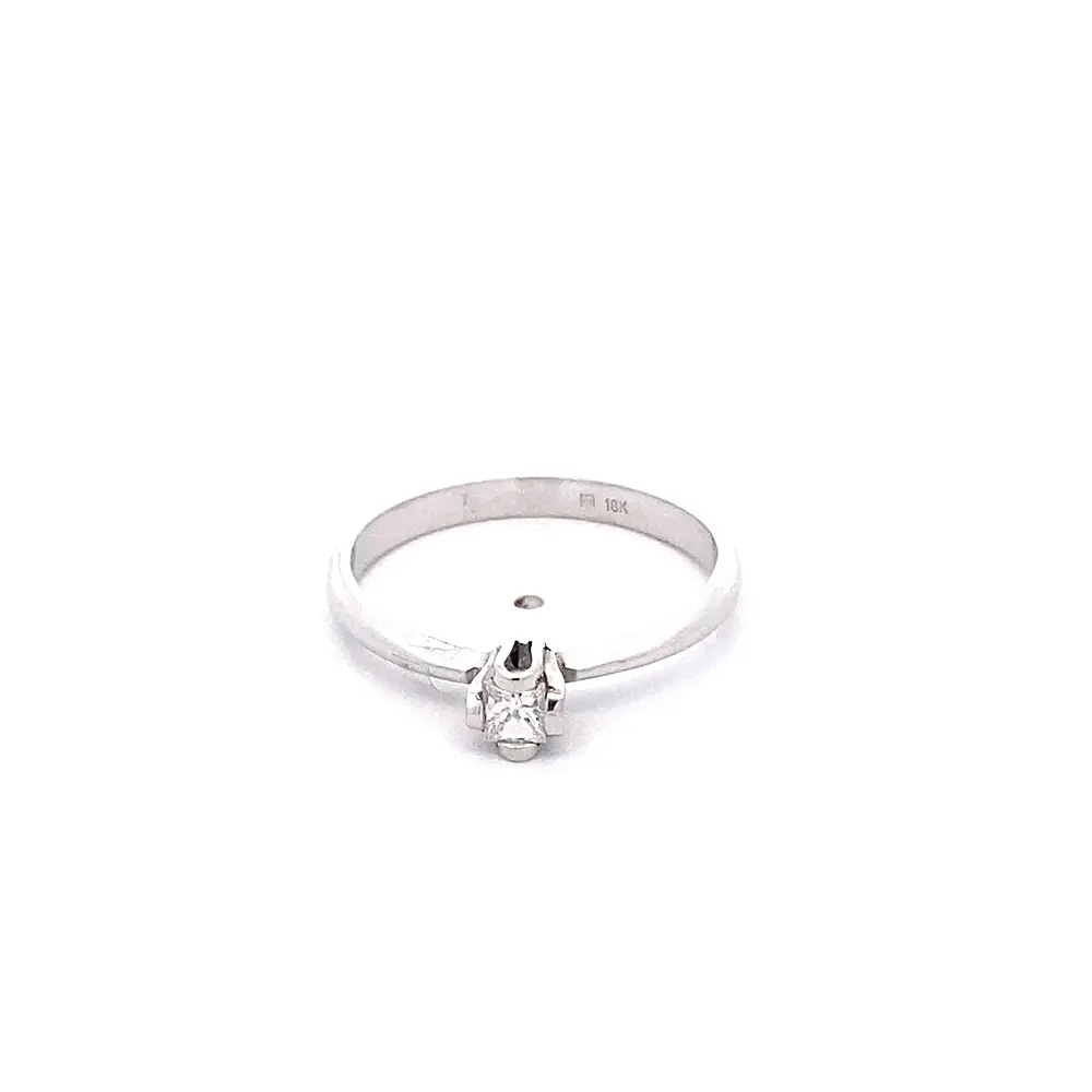 Anillo Solitario de Oro Blanco 18K con Diamante