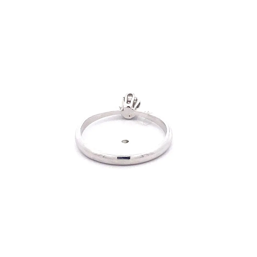 Anillo Solitario de Oro Blanco 18K con Diamante