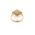 Anillo Sello de Oro Amarillo 18K con Nácar y 2 Diamantes Naturales