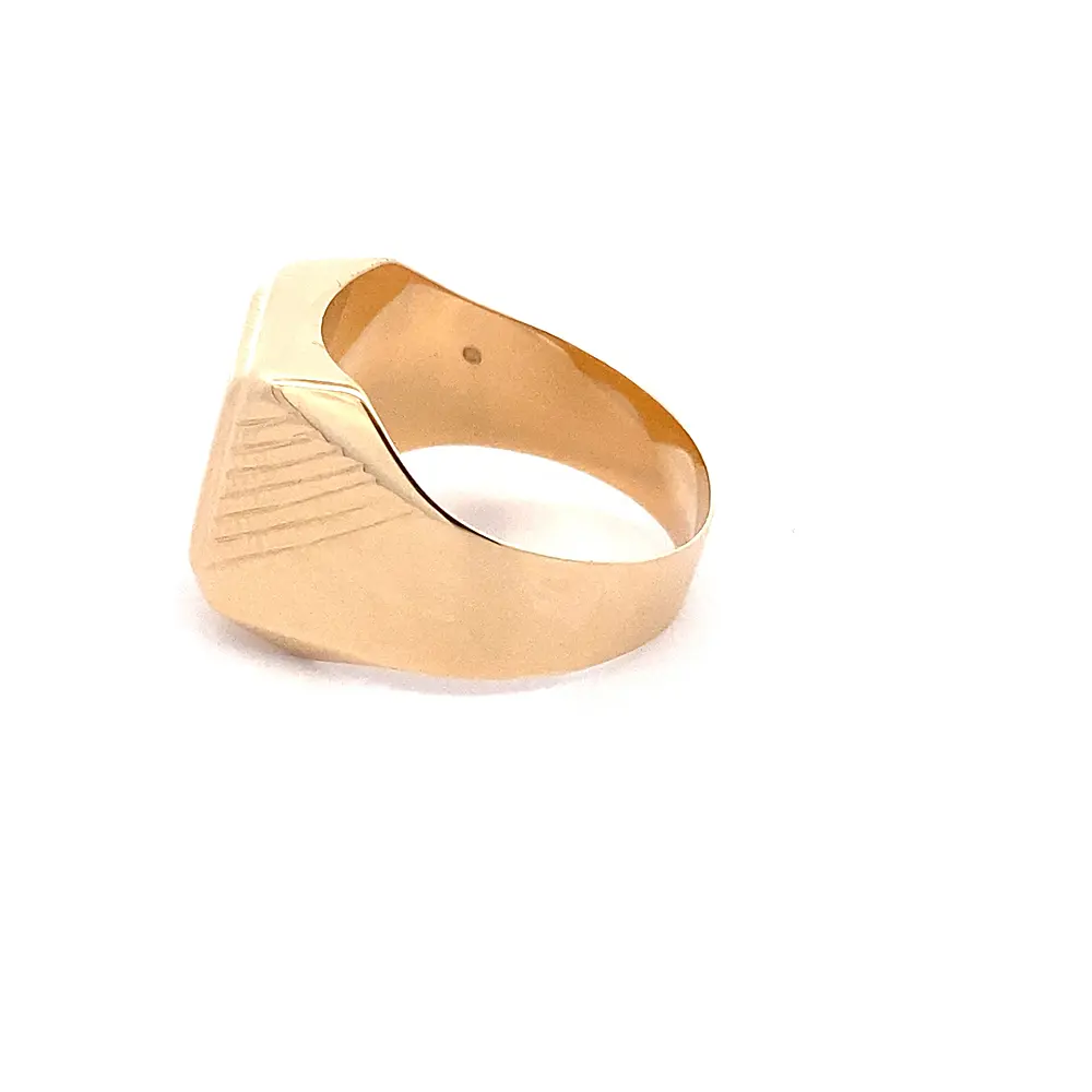 Anillo Sello con Tallado Lateral de Oro Amarillo 18K