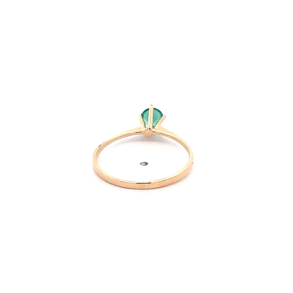 Anillo Solitario de Oro Amarillo 18K con Piedra Verde