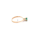 Anillo Solitario de Oro Amarillo 18K con Piedra Verde