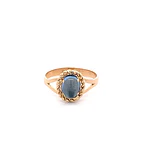 Anillo Sello Ovalado de Oro Amarillo 18K con Piedra Azul Celeste