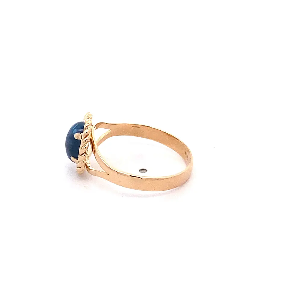 Anillo Sello Ovalado de Oro Amarillo 18K con Piedra Azul Celeste