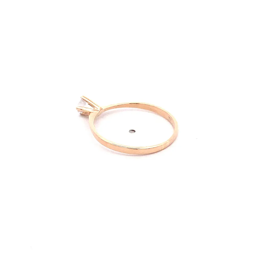 Anillo Solitario de Oro Amarillo 18K con Piedra Incolora