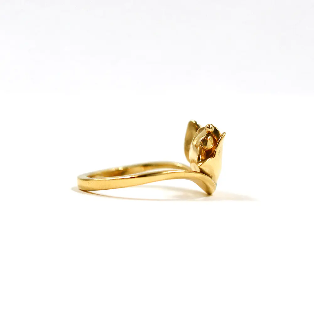 Anillo De Oro Amarillo 18K Copihue Con Hoja Tallada