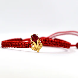 Pulsera De Hilo Rojo Con Dije Copihue De Oro Amarillo 18K