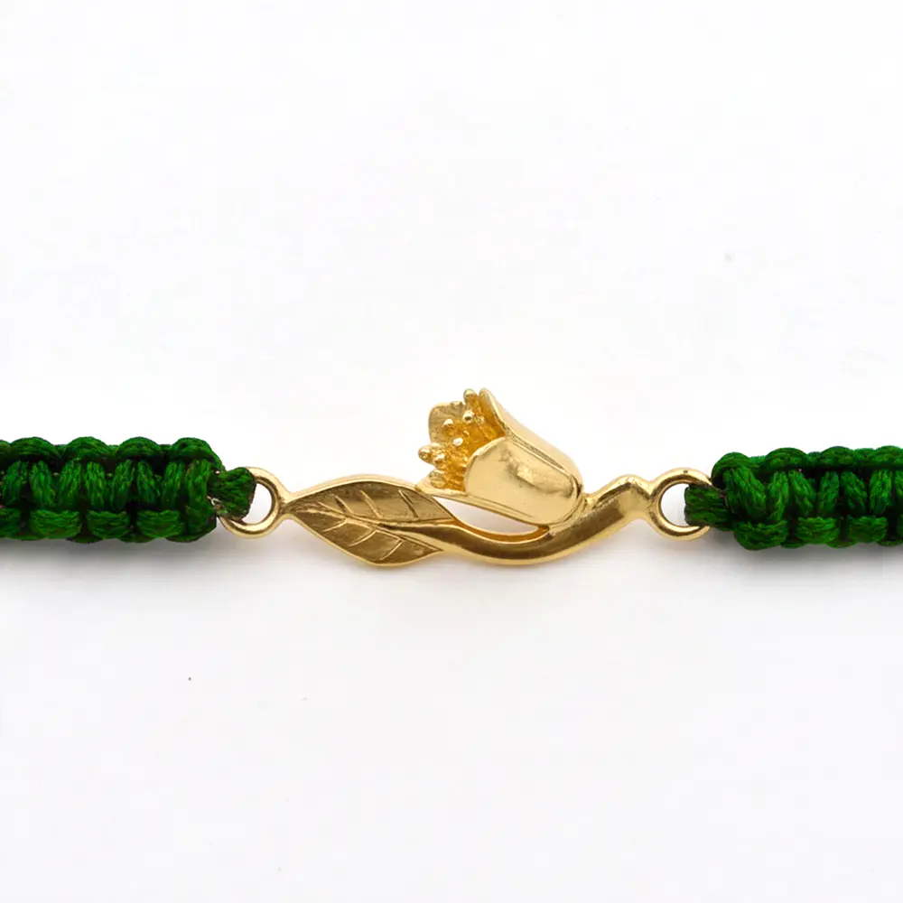 Pulsera De Hilo Verde Con Dije Copihue De Oro Amarillo 18K