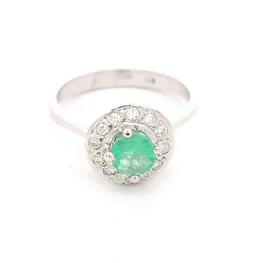Anillo Halo De Oro Blanco 18K Con Diamantes y Piedra Verde
