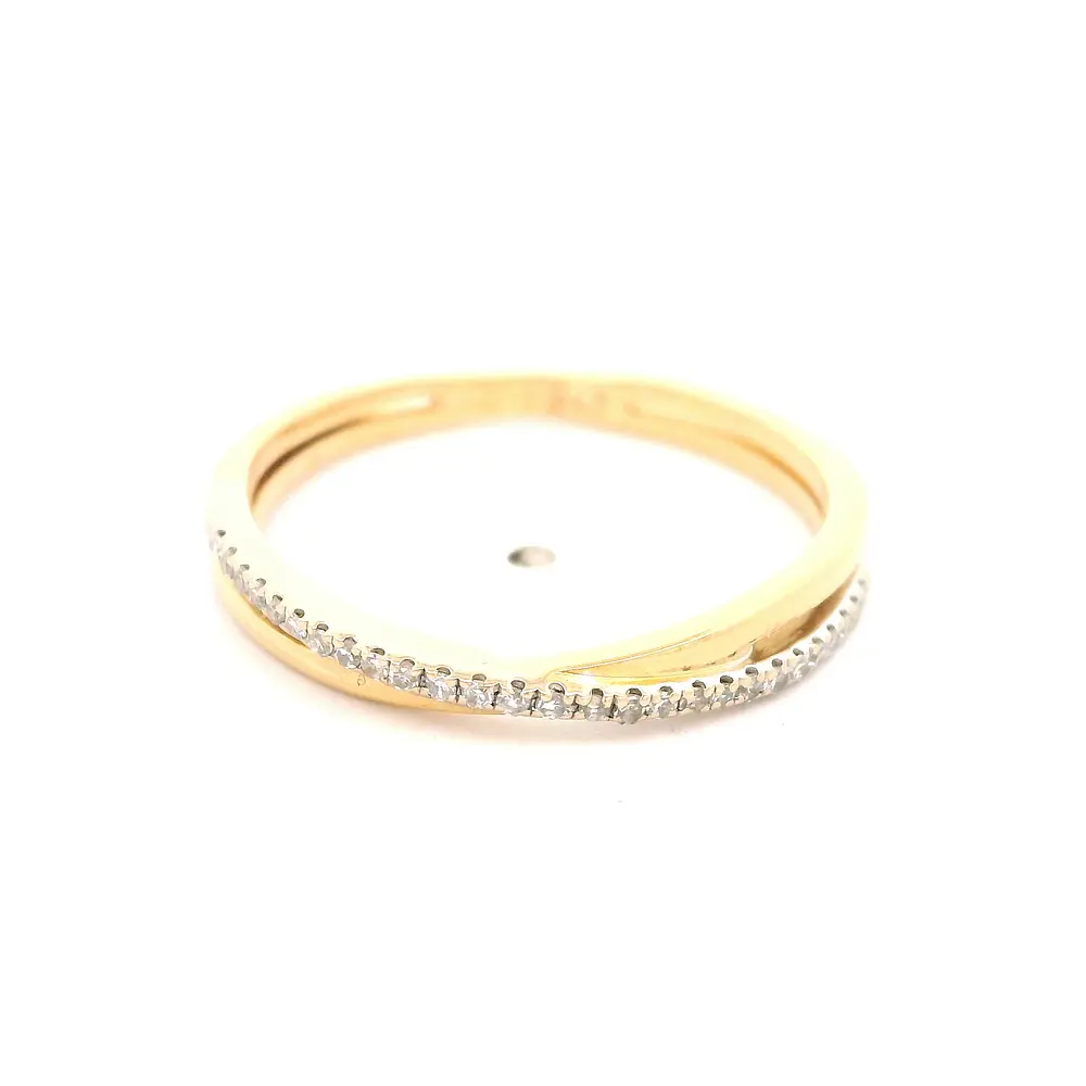 Anillo Cintillo Cruzado De Oro 18K Con 27 Diamantes