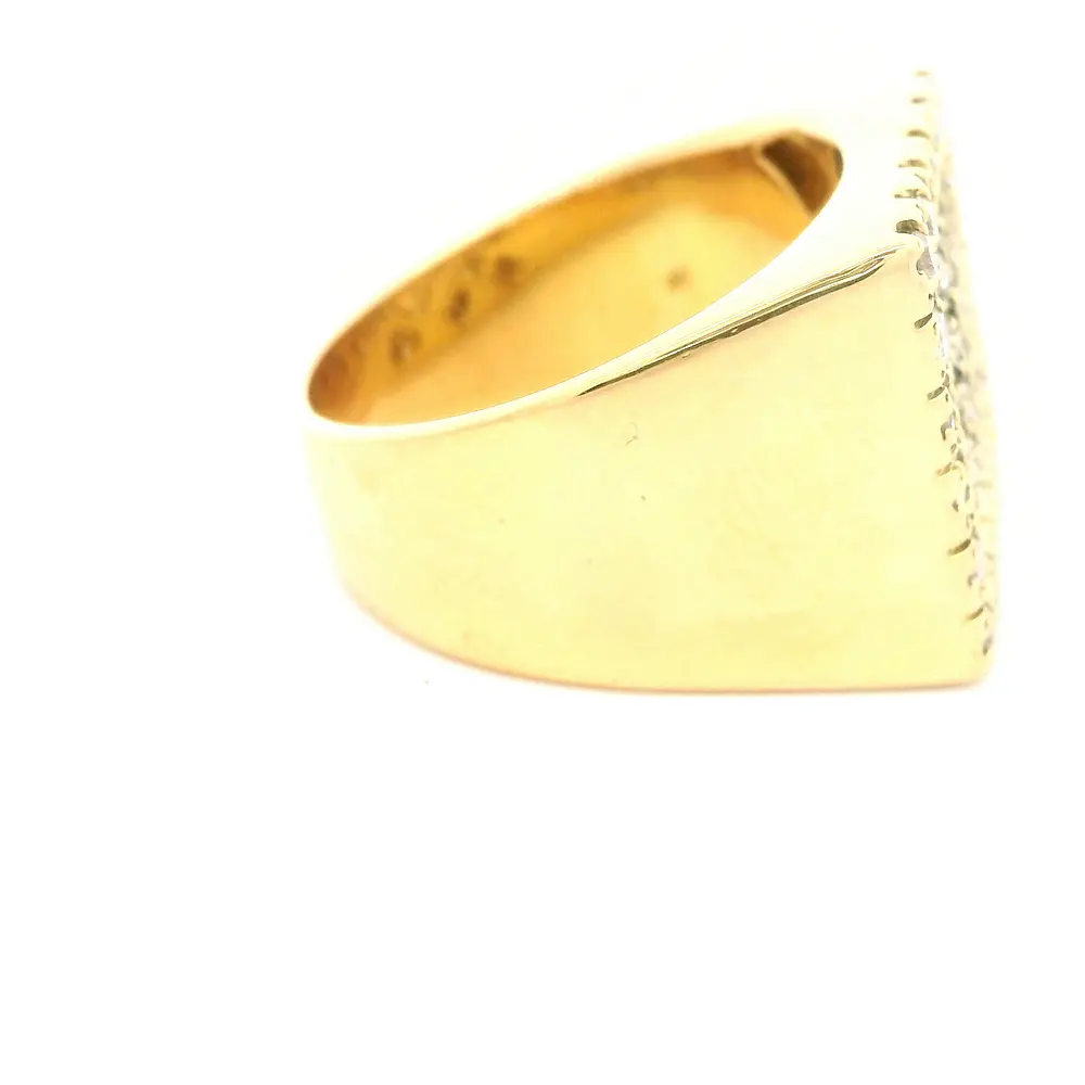 Anillo Sello De Oro 18K Con 45 Diamantes Redondos