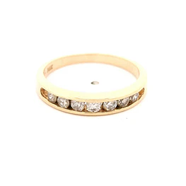 Anillo Cintillo De Oro 14K Con 7 Diamantes