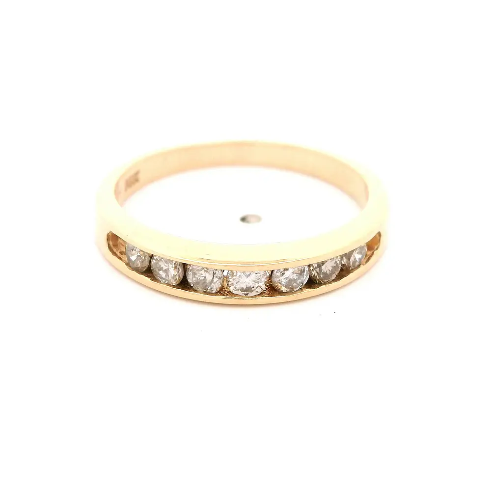 Anillo Cintillo De Oro 14K Con 7 Diamantes