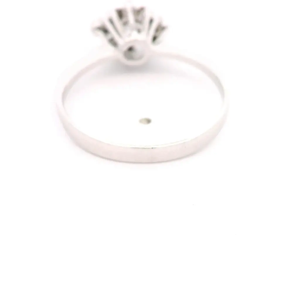 Anillo Racimo De Oro Blanco 18K Con 9 Diamantes Naturales